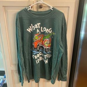 Women’s  Green Graphic Long Sleeve Shirt NWOT